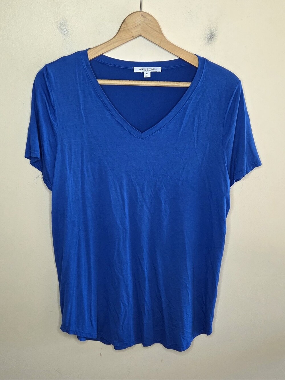 Green Enveloped Blue V-neck Short Sleeve T-shirt Size XL Casual Basic